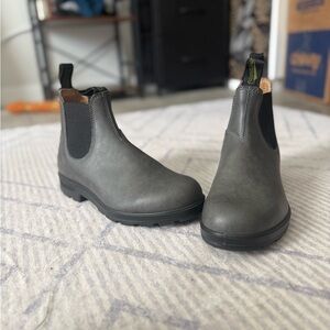 Blundstone Charcoal Leather Chelsea Boots